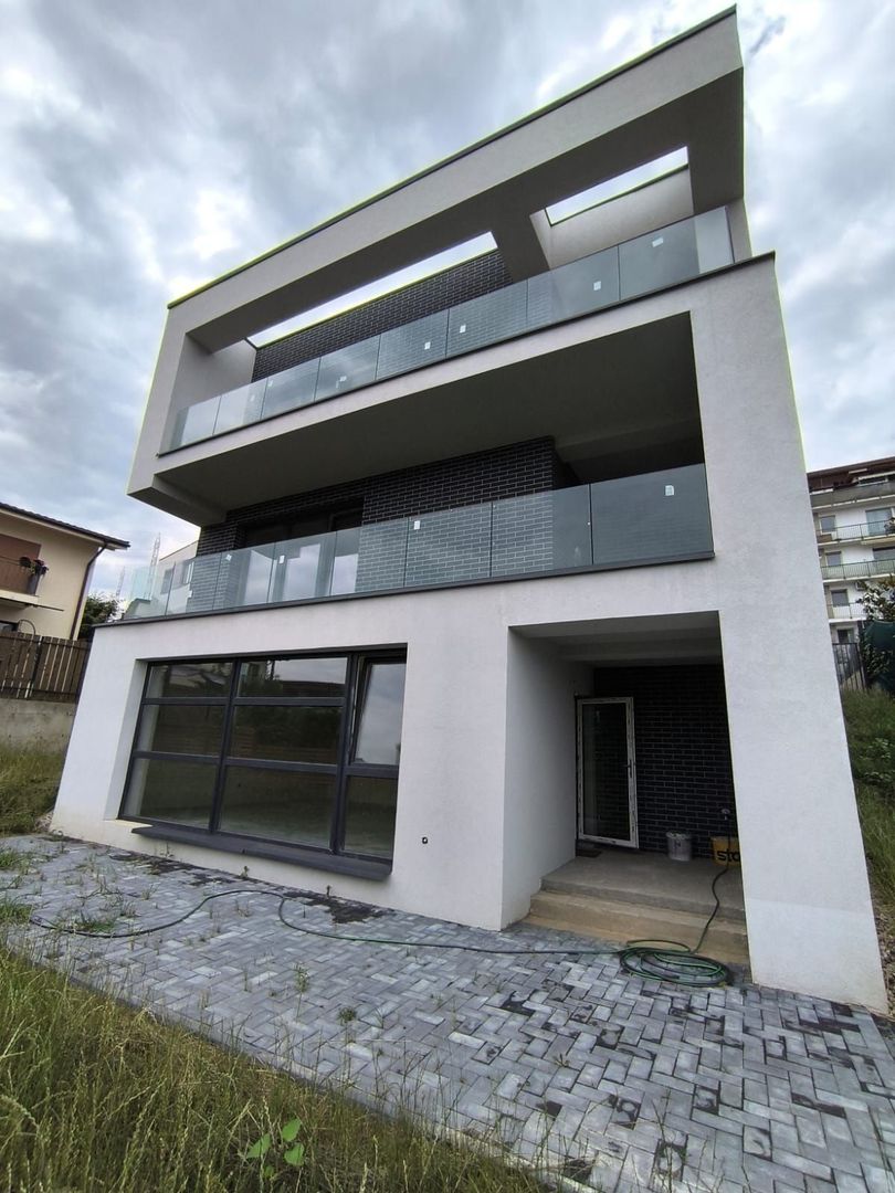 Casa tip duplex constructie noua zona Campului - Poză 1