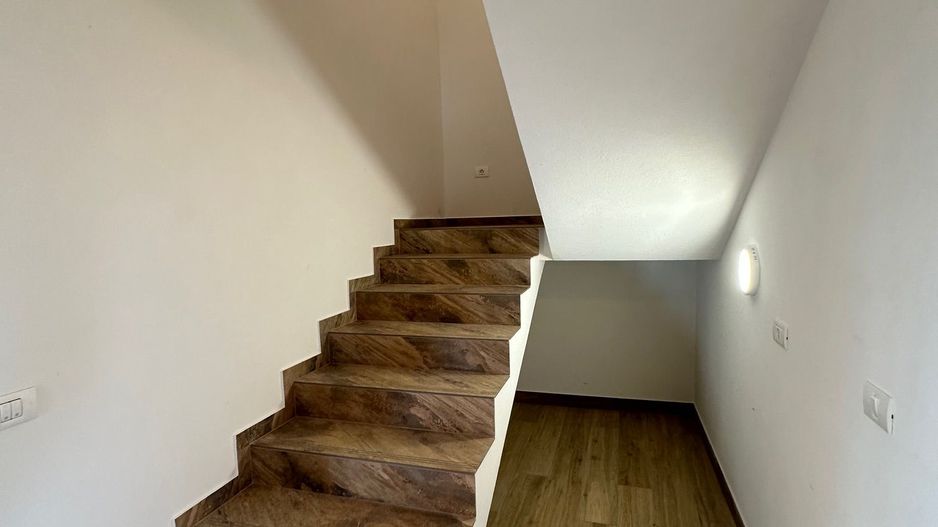 Duplex cu camera pe parter - Poză 16