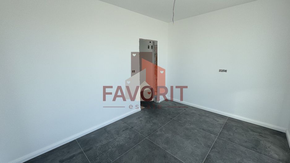 Apartament deosebit. Terasa 50 mp. Zona Buziasului. - Poză 10