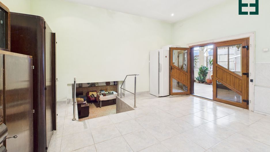 Casă cu 10 camere și 1437 mp teren în Ineu - Arad - Poză 32