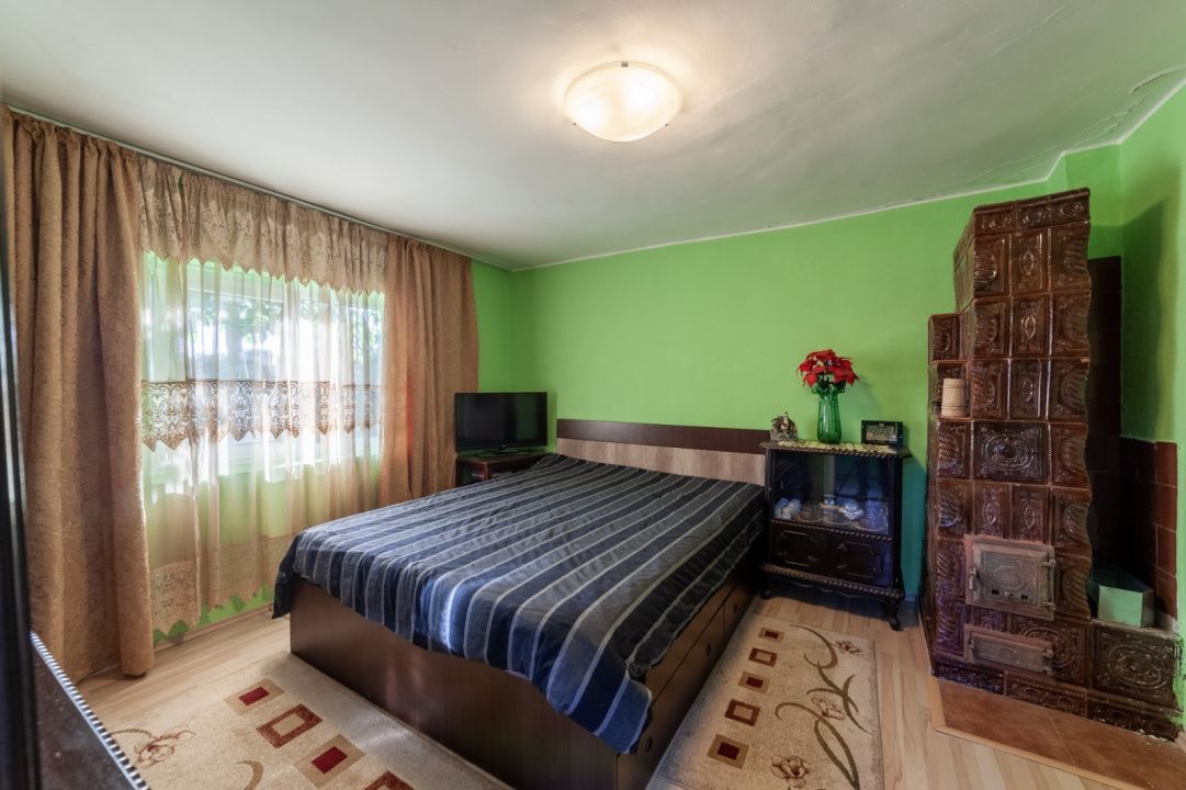 Casa vintage in Com. Uliești, Dambovița  cu  livadă generoasă și anexă - Poză 6