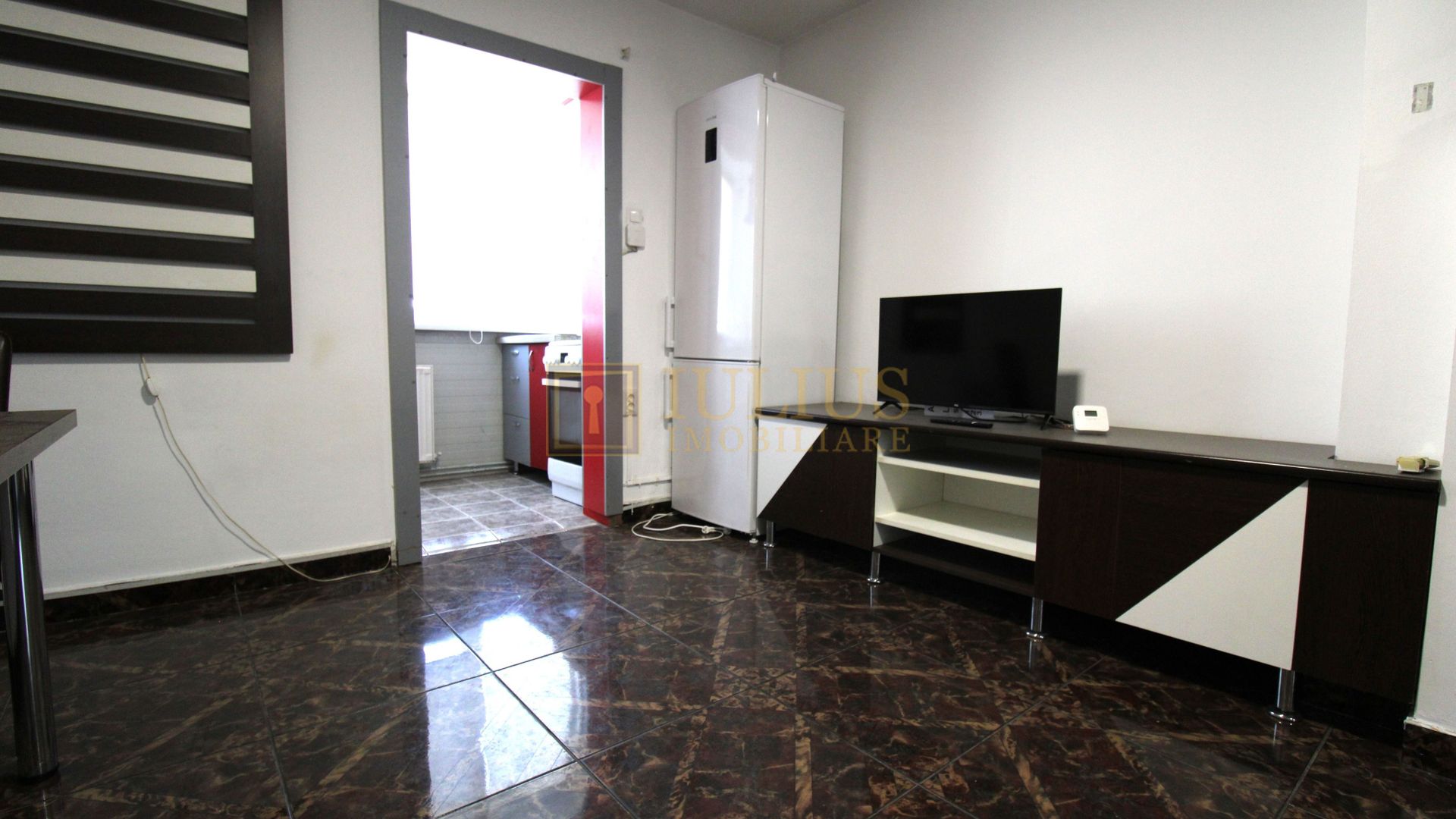 Apartament cu 2 camere in zona Aradului - Poză 1