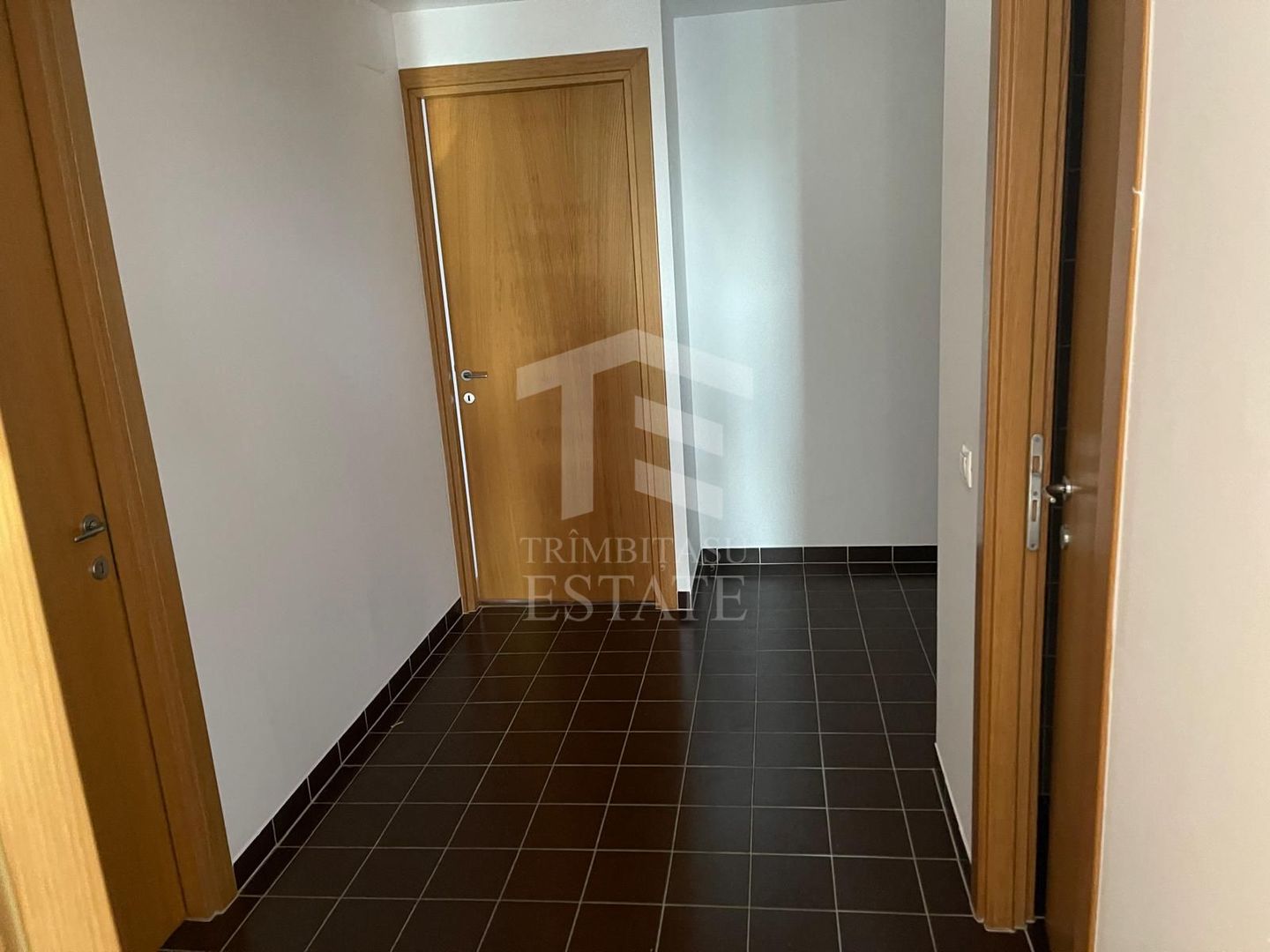 Asmita Gardens 3 Camere 100 mp Metrou 8 m Etaj 2 - Poză 13