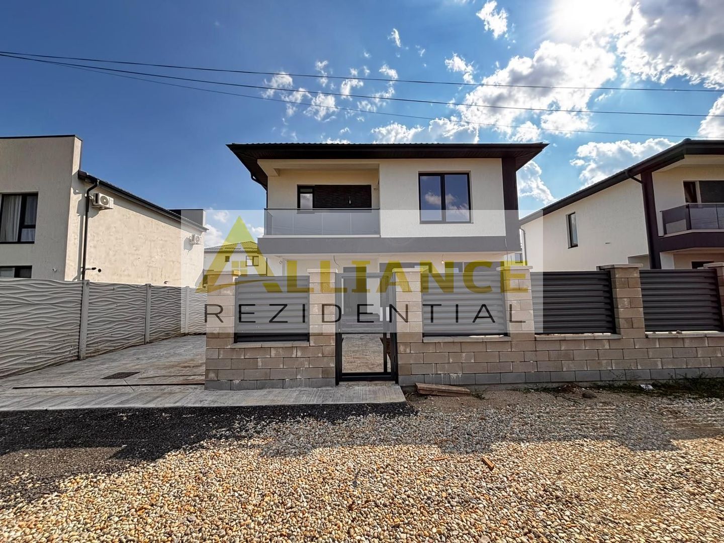 Casă individuală -5 camere | 120 metri pătrați utili  | Teren 350 mp | - Poză 1