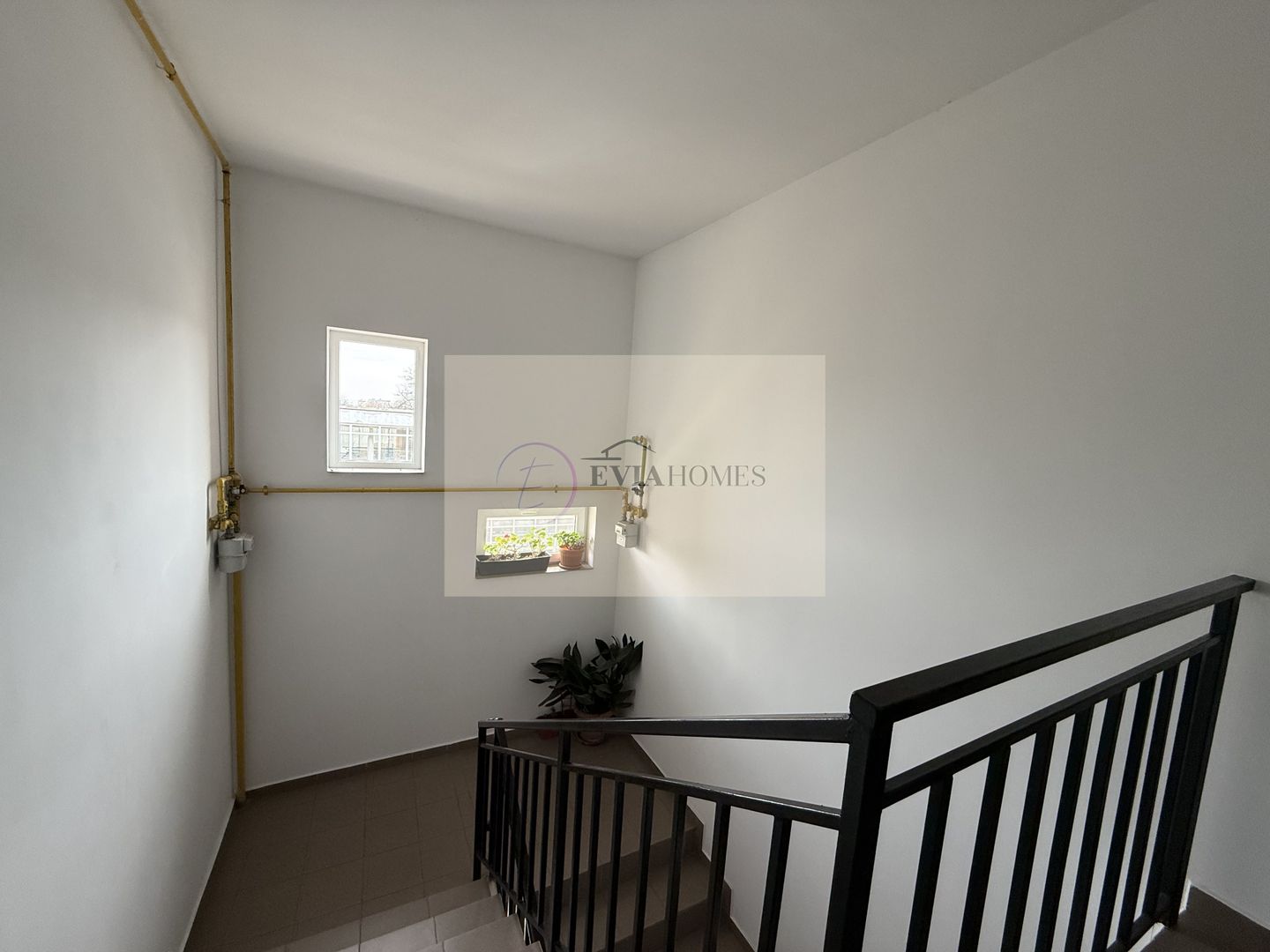 3 camere/ 2 bai/ balcon  – Zona Piata 1 Mai - Poză 11