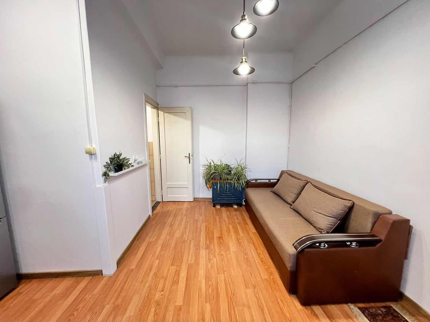 Apartament spatios cu 3 camere | 83 mp + veranda + curte | Ultracentral - Poză 10