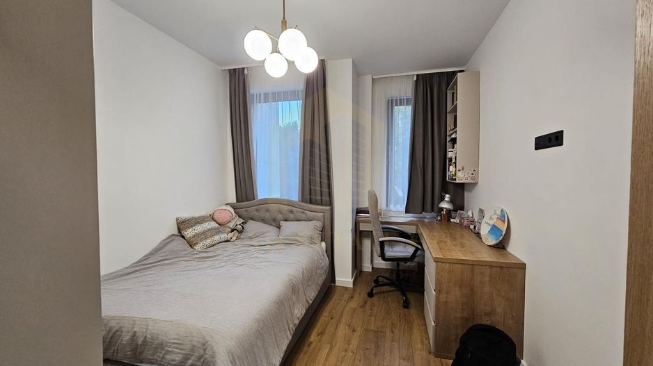 Vanzare  cladire cu 2 apartamente,  600 mp, garaje subterane, Andrei Muresanu - Poză 19