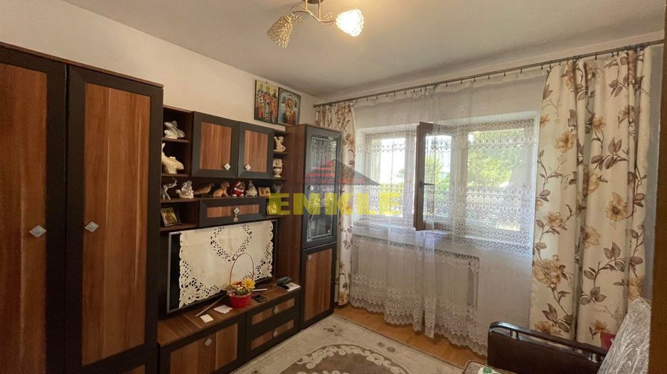 De vanzare apartament (se accepta si schimb cu casa) - Poză 2