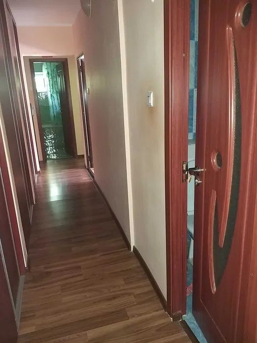 Apartament cu 3cam,in micro 21,et 1 - Poză 5