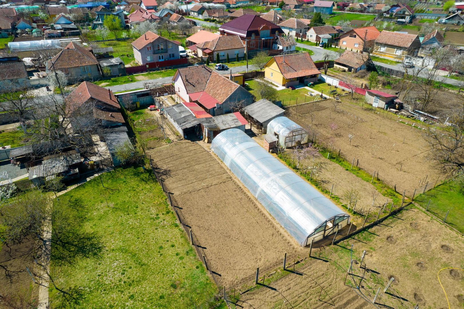 Casă cu grădina în Curtici - Poză 3