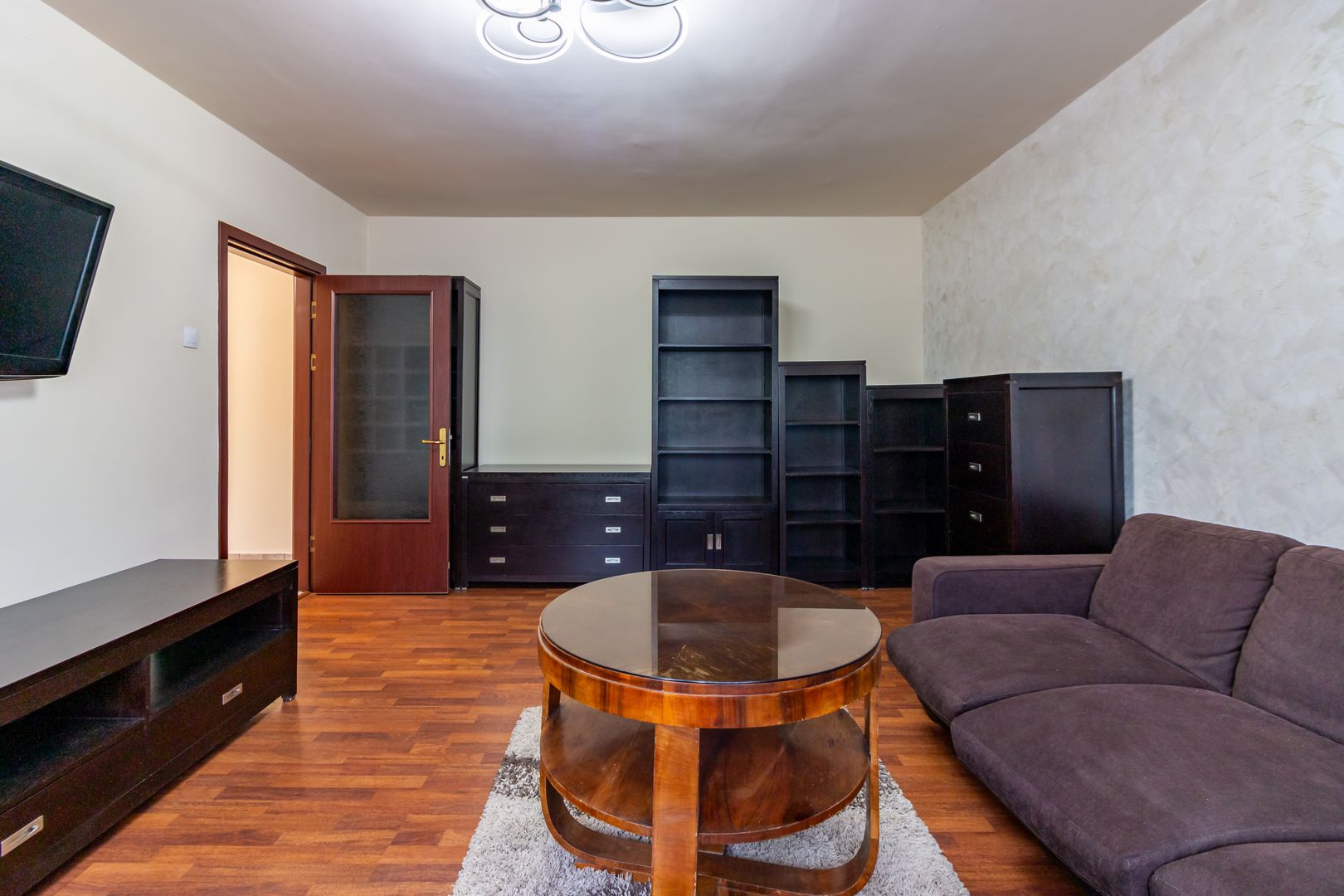 Apartament 3 camere mobilat ,strada Novaci în zona 13 Septembrie - Poză 3
