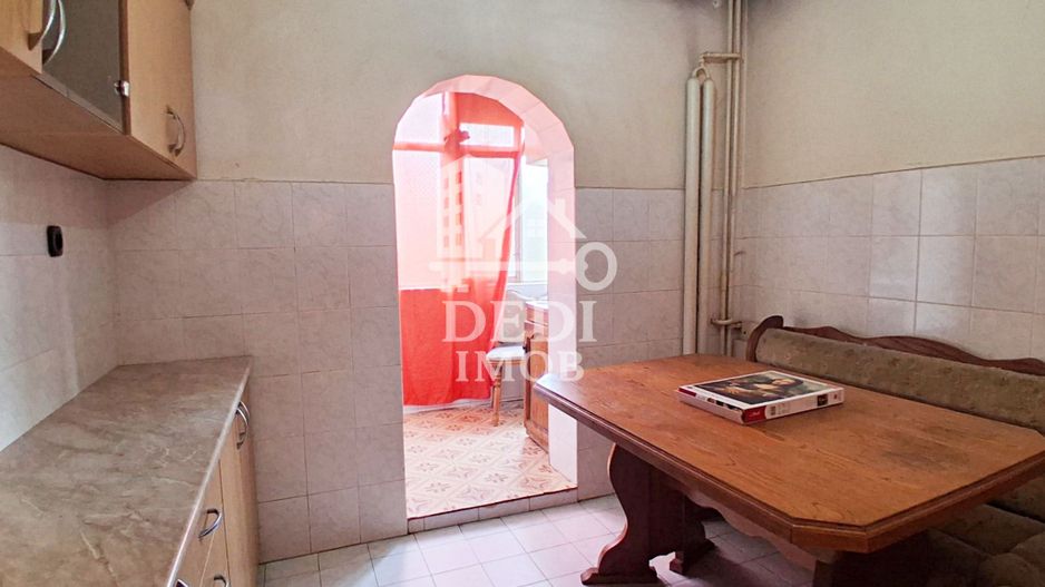 Apartament cu 3 camere de inchiriat zona Decebal, Oradea - Poză 7