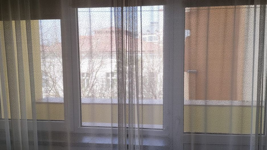 vind apartament 3 camere zona Centrala, etaj 2 - Poză 2