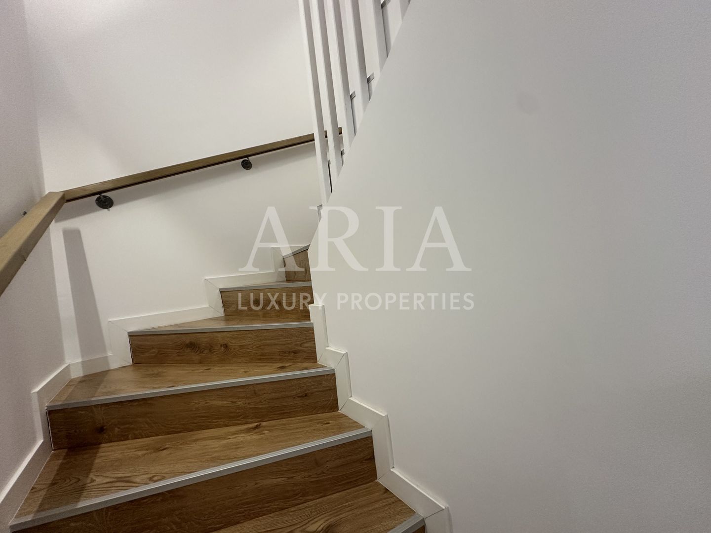 COMMUNITY PIPERA VILA - Poză 17