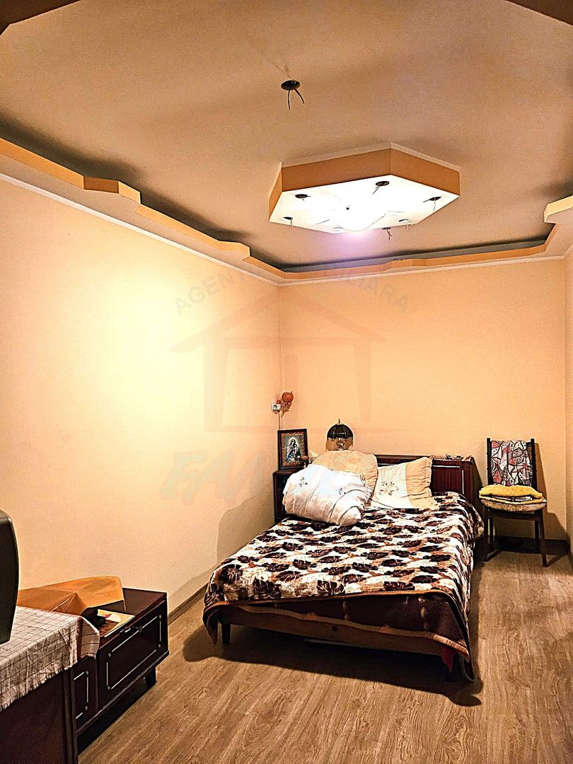 56.ooo Euro negociabil, 55 mp, 2 camere, etaj 4 din 5, liber, zona I.R - Poză 8