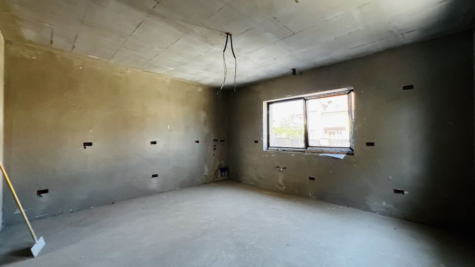 Duplex despărțit prin garaj Zona Centrala Dumbravita - Poză 3