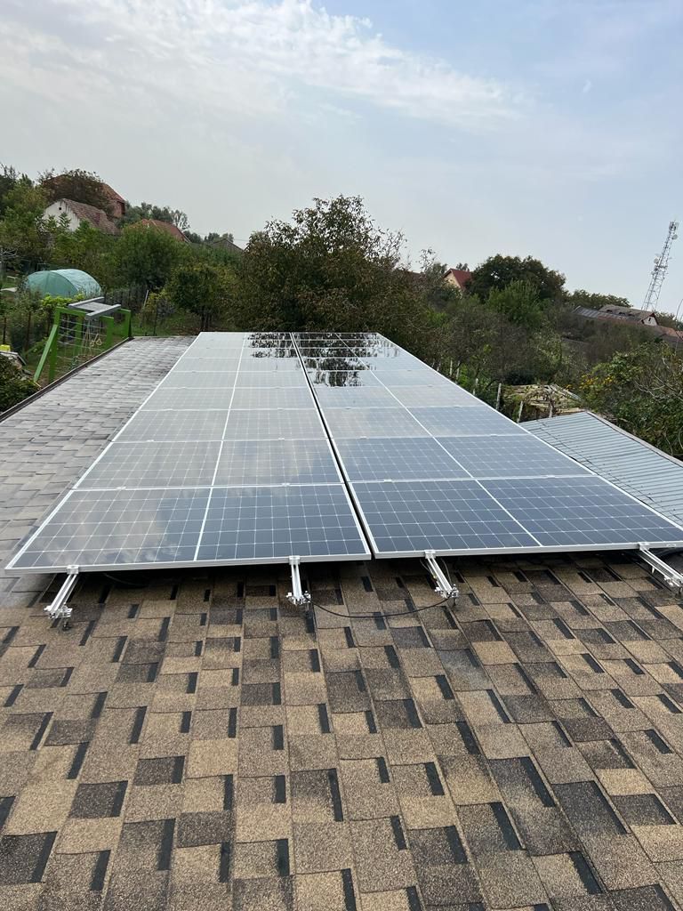 CASA CU TEREN GENEROS - Poză 20