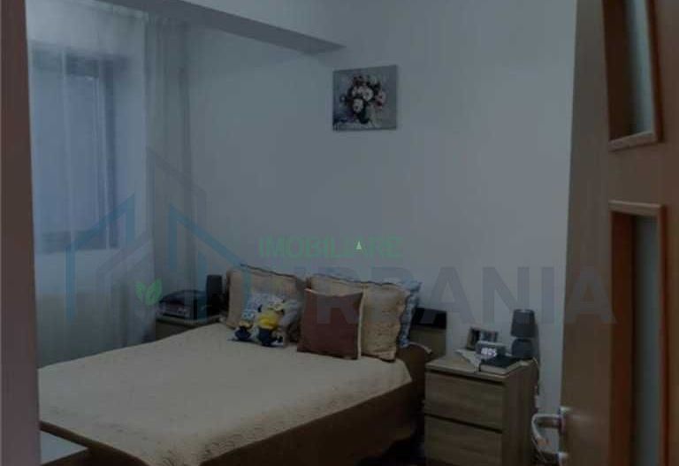 # Apartament de inchiriat 2 camere Nicolina - Poză 6
