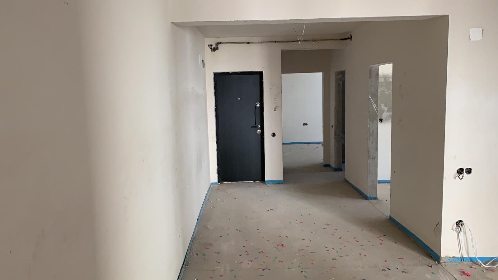 Apartament cu 2 camere de vânzare cu gradina proprie si parcare - Poză 4