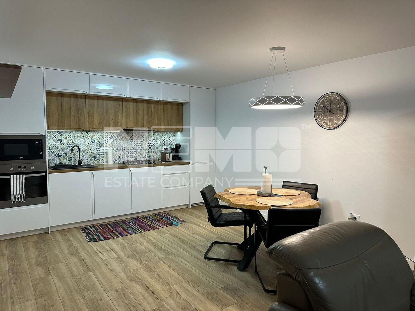 Casa 11 camere | Ipotesti, Suceava | 800 MP teren | 510.000€ - Poză 18