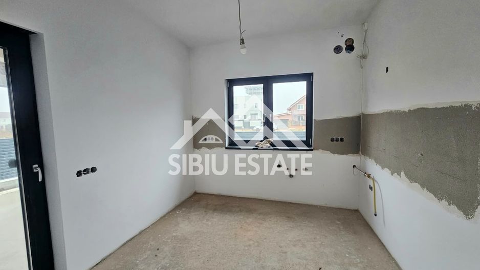 Casa parter cu pivnita, Sibiu locatie Cristian - Poză 7