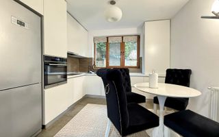 Apartament în vilă, curte, la cheie, parcare, Europa - Poză 3