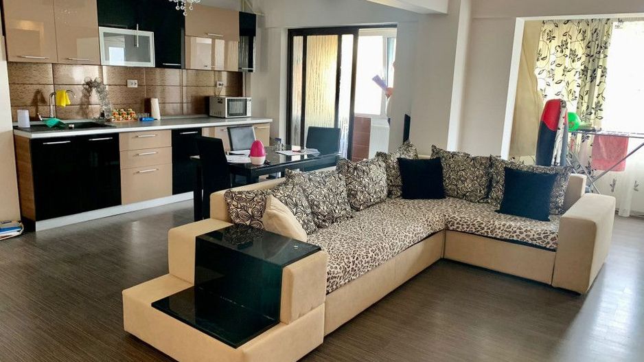 Vanzare Apartament 3 camere, Exercitiu, stradal - Poză 2