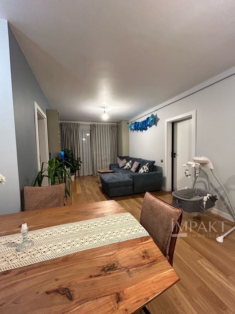 Vanzare apartament cu 3 camere, etaj intermediar, terasa, parcare! - Poză 1