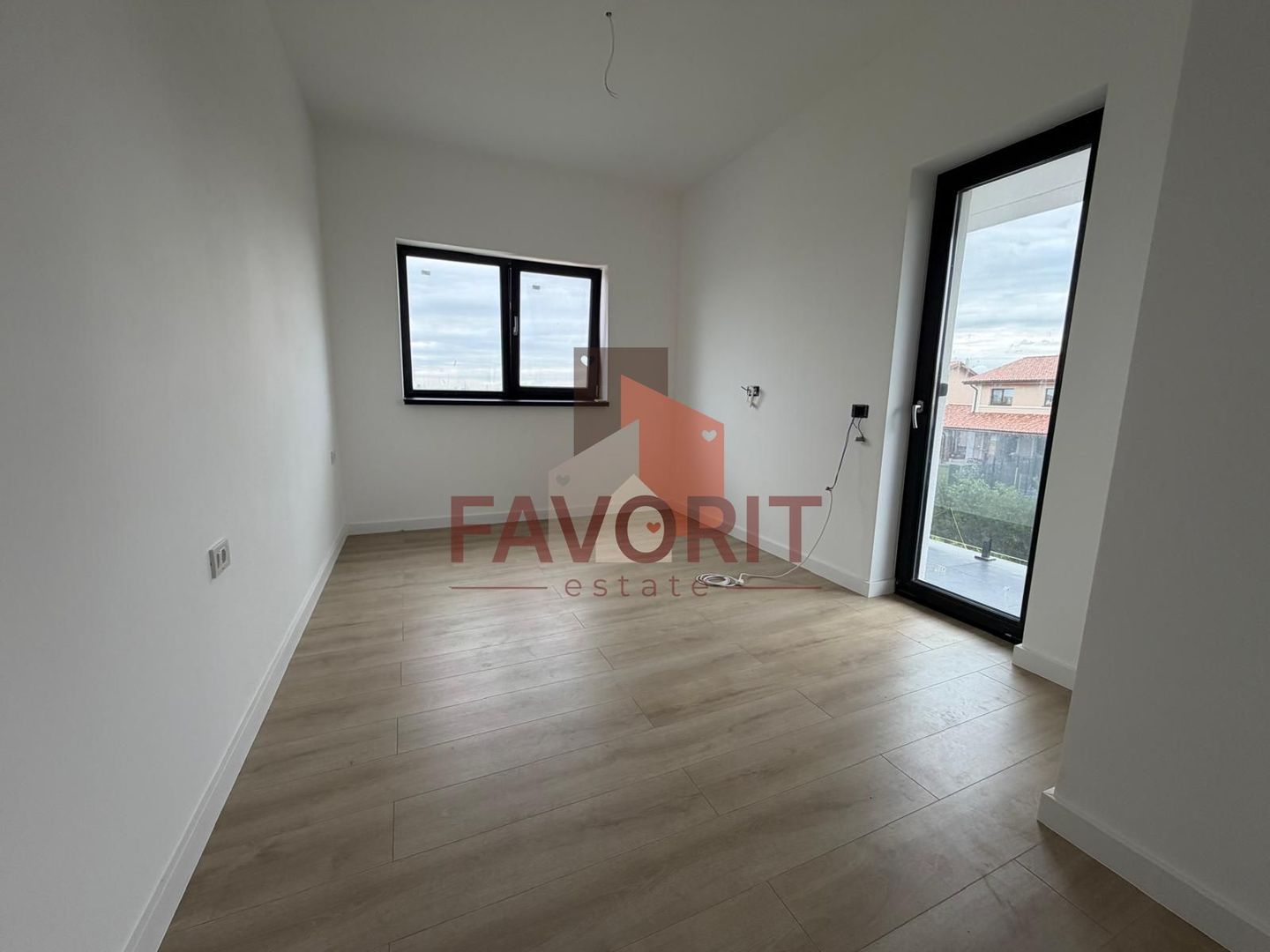 Triplex in Sacalaz | Finisaje premium | 4 camere | Asfalt | 2 balcoane - Poză 8