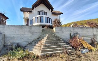 Casa deosebita loc  Valcele - Poză 1