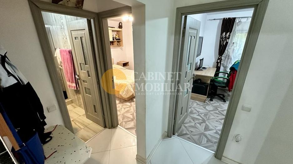 Apartament cu 4 Camere Decomandat - Parter Inalt - Zona Nicolina-Frumoasa - Poză 5