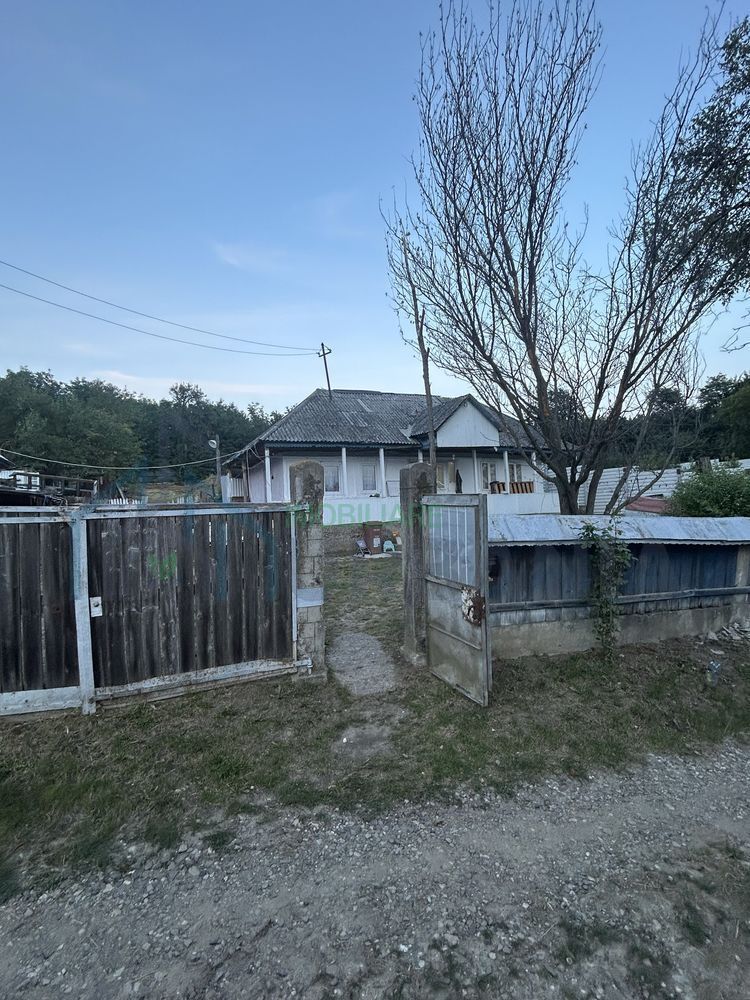Casă de vânzare în Miroslovești, 2 camere, teren 1000 mp - Poză 5