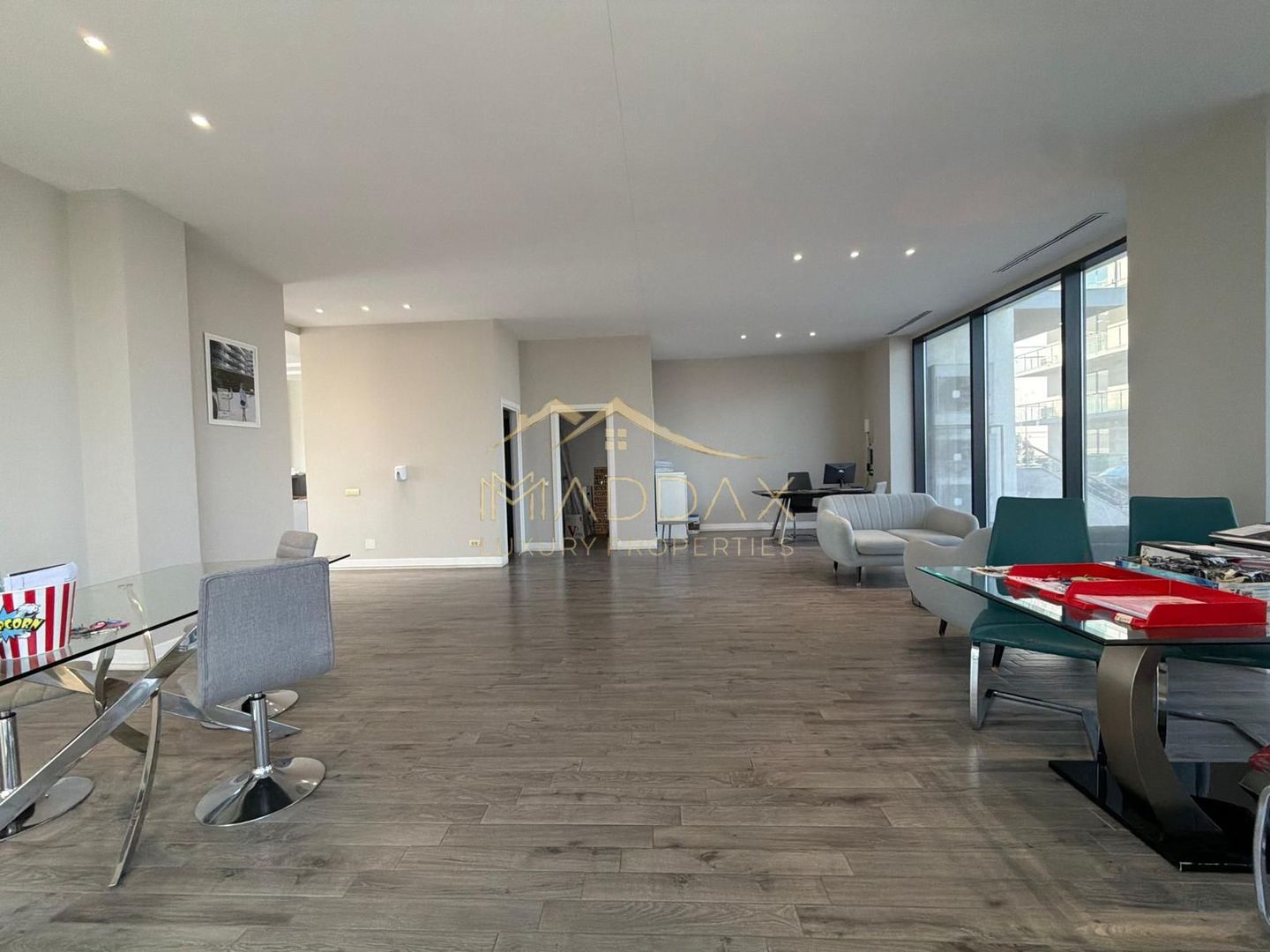 Spatiu comercial 192,39 mp I Mamaia Nord I Parter I Vitrina stradala - Poză 4