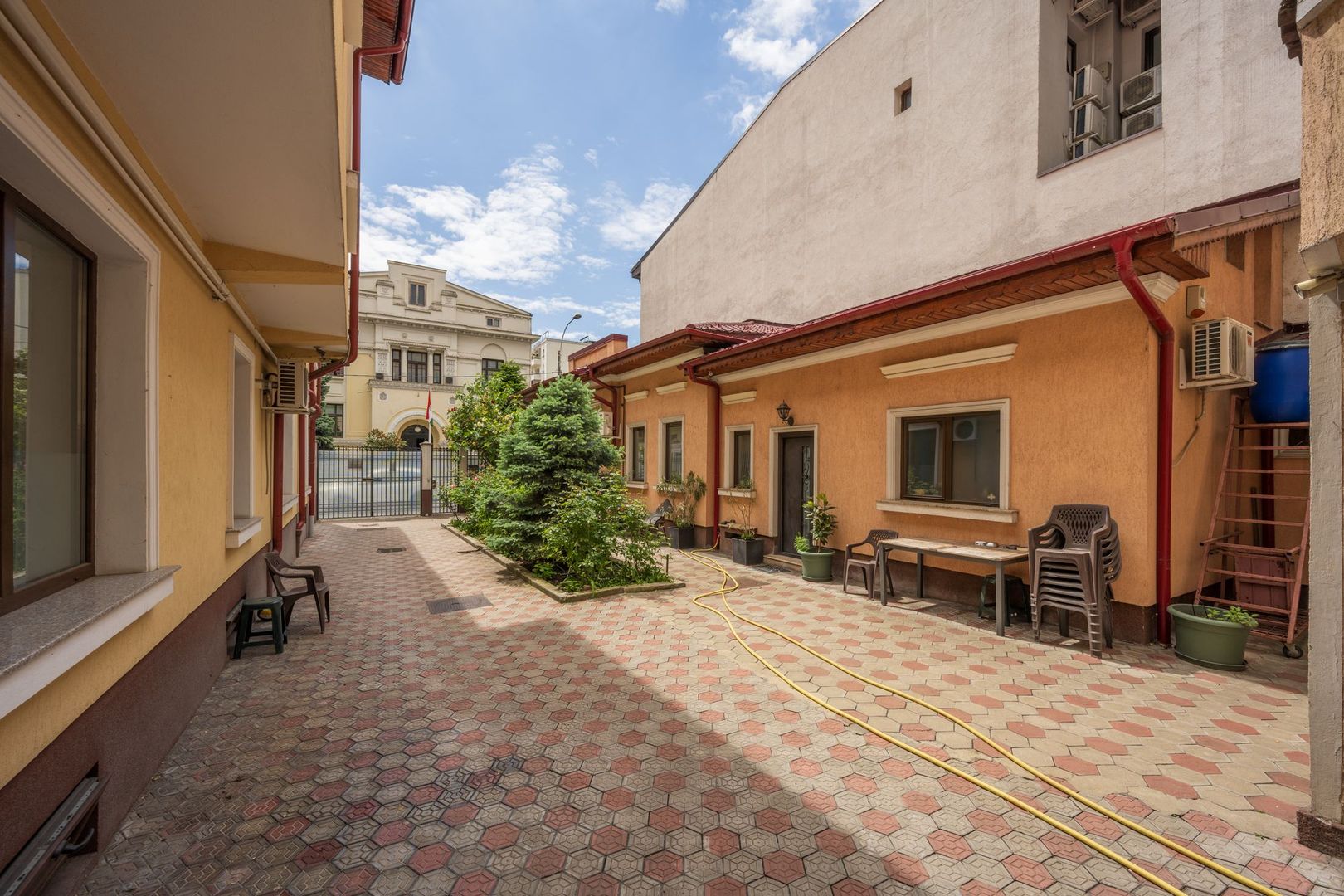 3 IMOBILE - LOT 676 MP - RECONSOLIDATE - ROMANA VICTORIEI - DOROBANTI - Poză 4