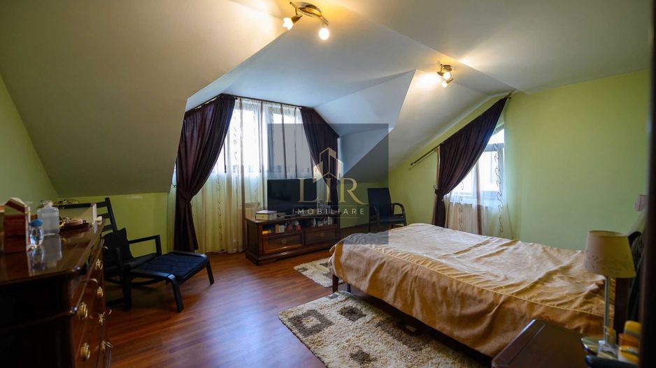 Vilă 5 camere 240 mp, mobilata,teren 806 mp – Platou Galata, Iași - Poză 3