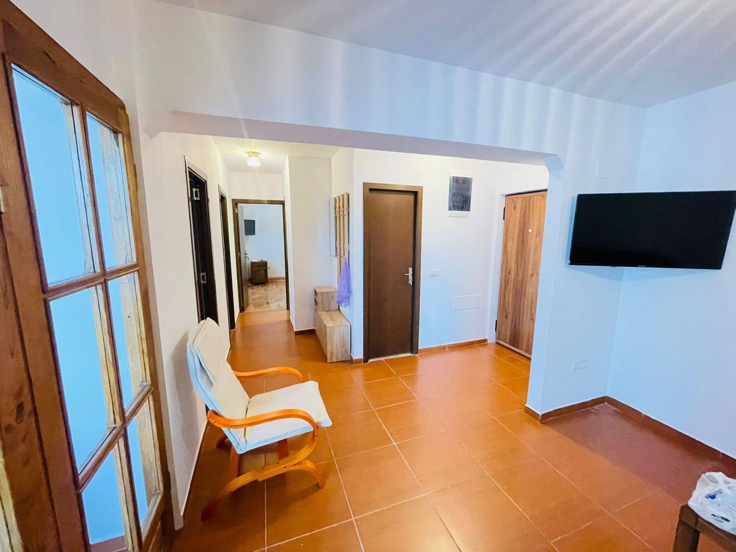 Închiriez apartament 3 camere ultracentral - Poză 1