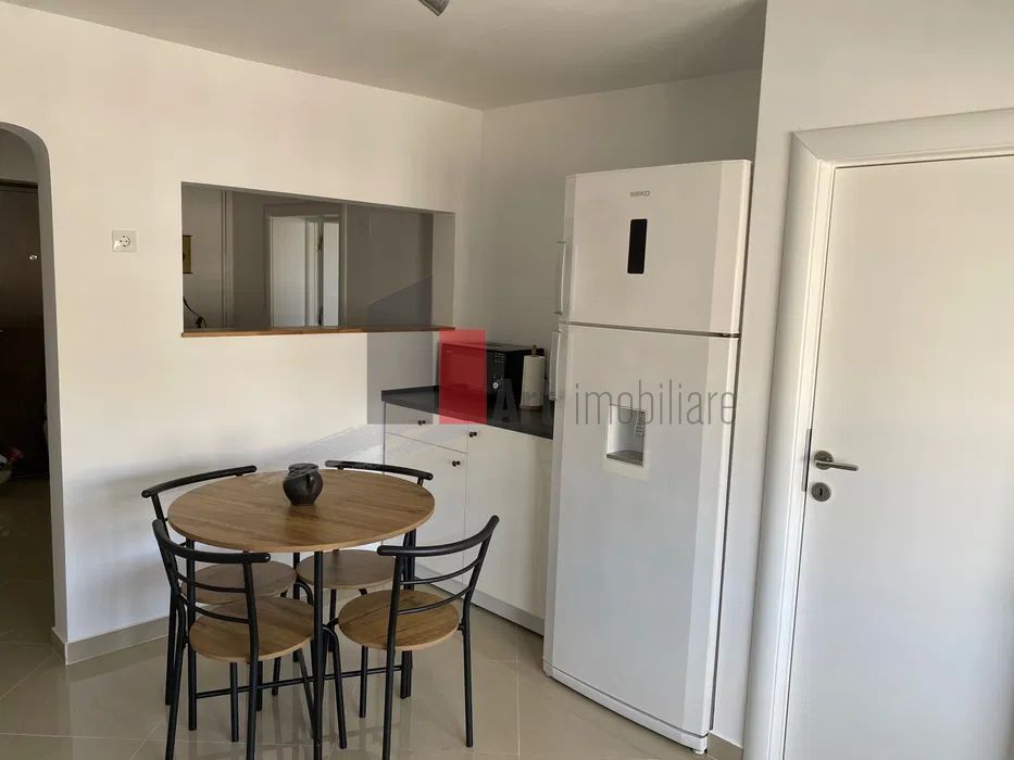 Închiriere 3 camere 2 băi Bd. Decebal - Poză 8