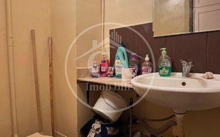 Apartament cu 3 camere de vânzare în zona Rogerius, Oradea - Poză 8