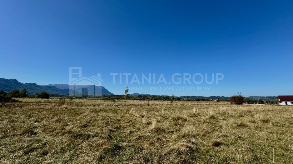 Teren intravilan parcelabil, priveliște spre munți, Sohodol, Bran - Poză 11