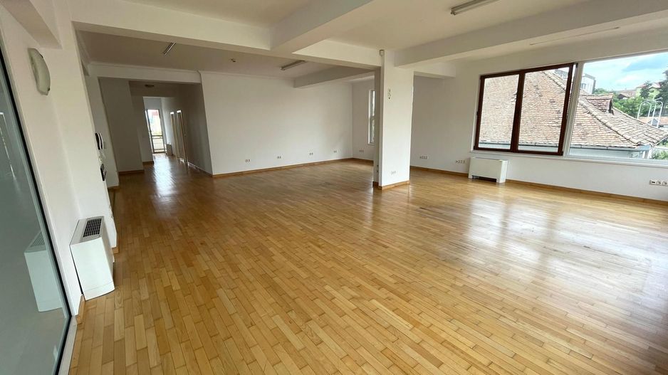 Spatiu de birouri Clasa A -Premium -Central-cu parcare proprie - Poză 1
