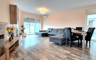 Oferim spre vanzare apartament 2 camere, 60 mp curte, Giroc, 0% Comision - Poză 1