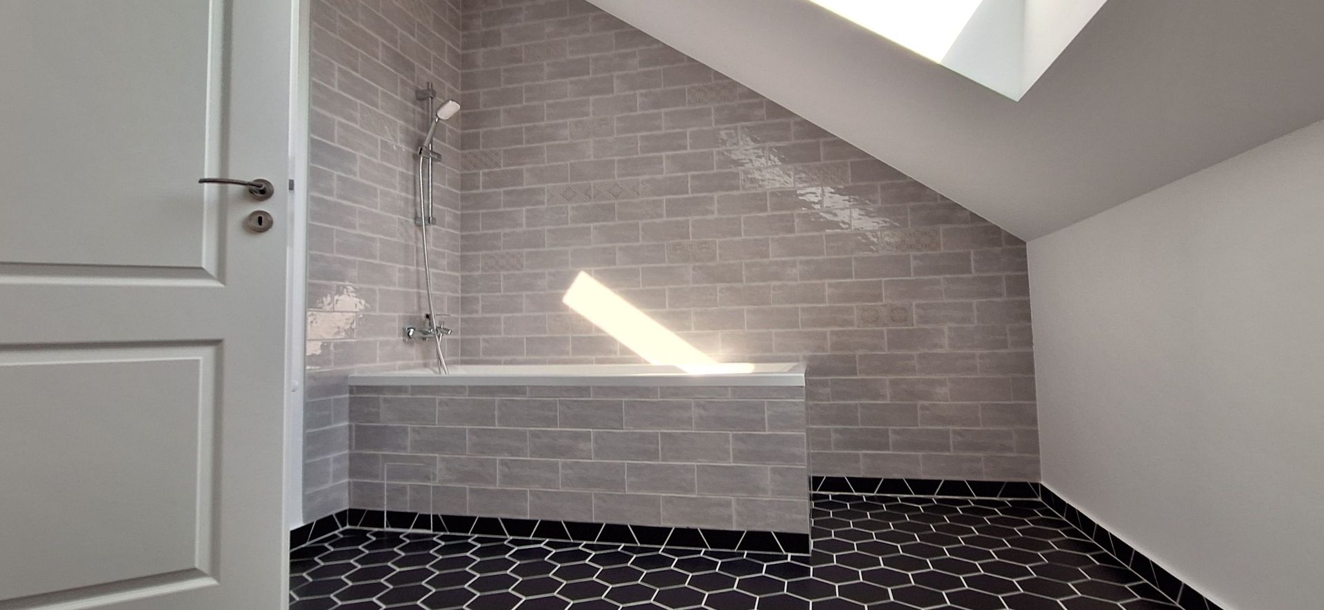 Apartament cu 3 camere si 2 locuri de parcare - Poză 10