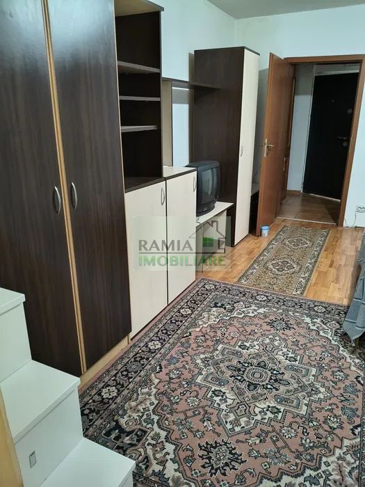 Garsonieră 30 mp, parter înalt, centrală proprie, ideală investiție - Poză 1
