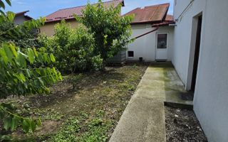 🏡 Casă renovată cu 6 camere, teren 557 mp – Berceni, Prahova - Poză 16