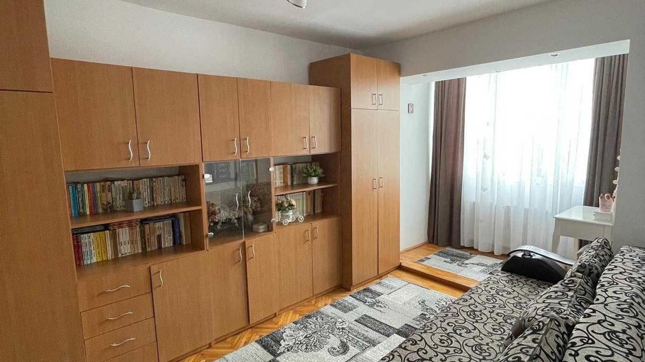 Apartament 3 camere, etajul 4 Micro 16 - Poză 2