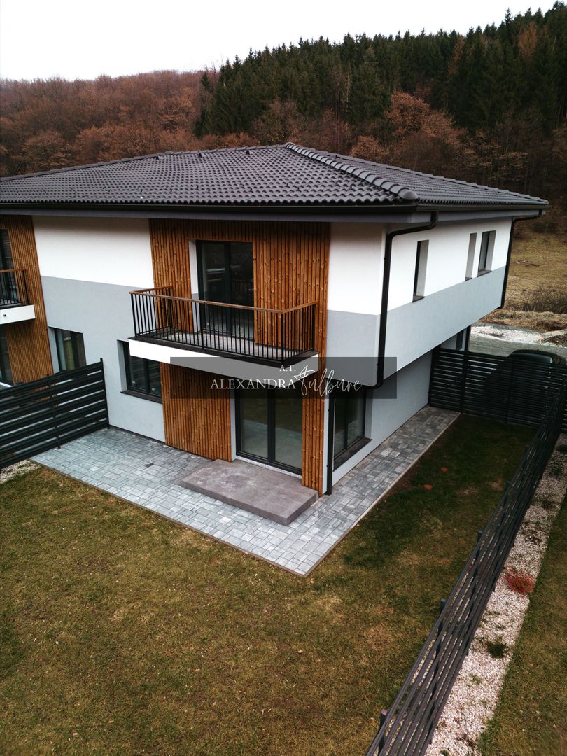 Duplex 4 camere DECOMANDATE, 120 mp utili, 180 mp curte, P+ET+POD - Poză 24