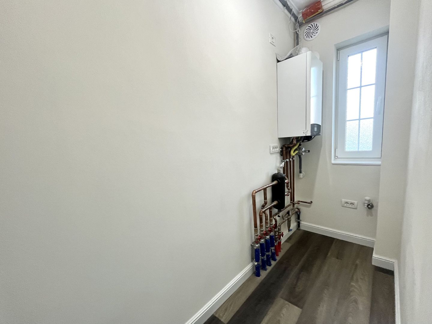 Duplex premium în Moșnița Nouă, separat prin camera tehnică, P+ 1 etaj - Poză 7