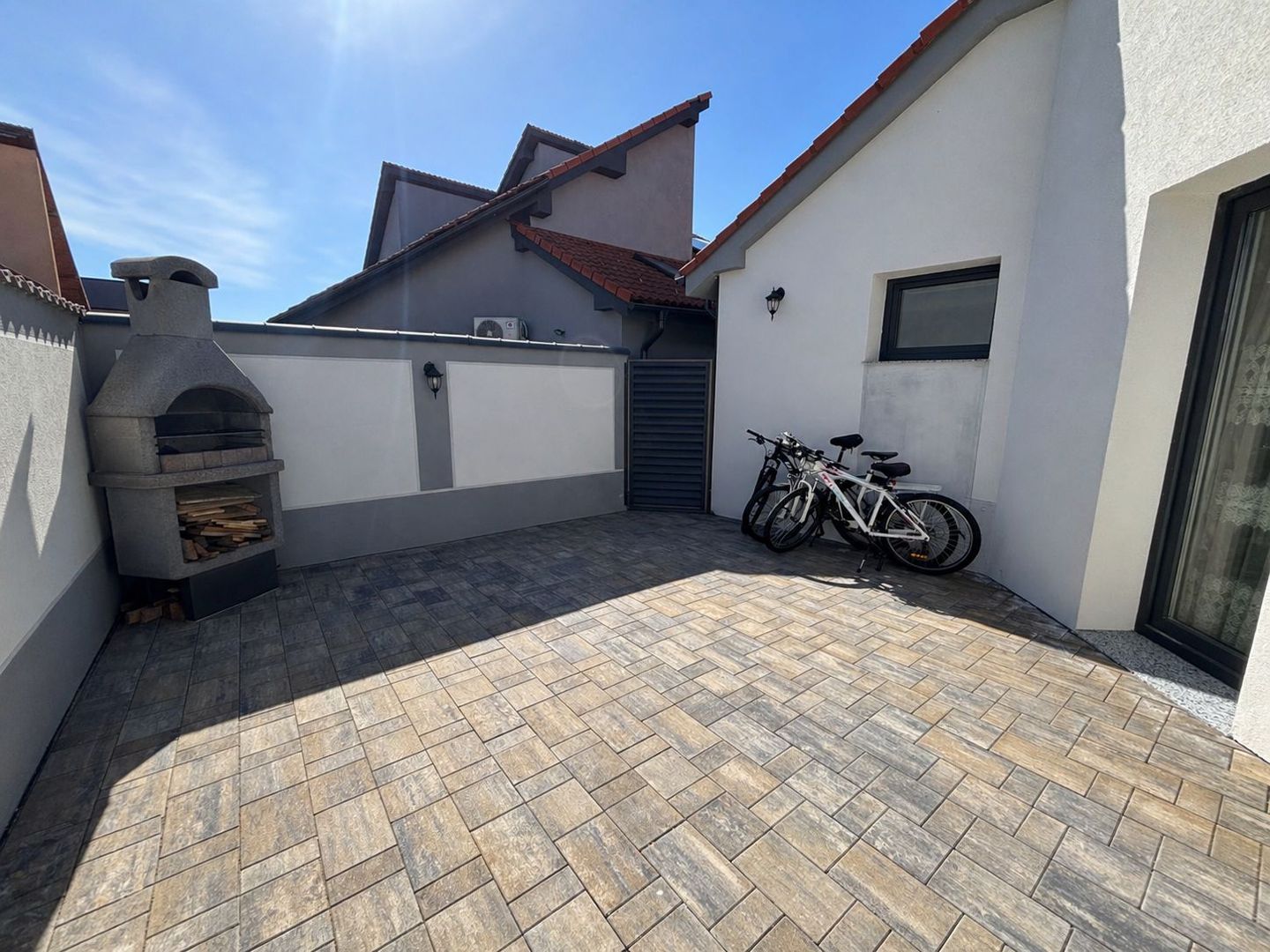 Casa INDIVIDUALA 6 camere, curte superba - zona Brana, Selimbar - Poză 18