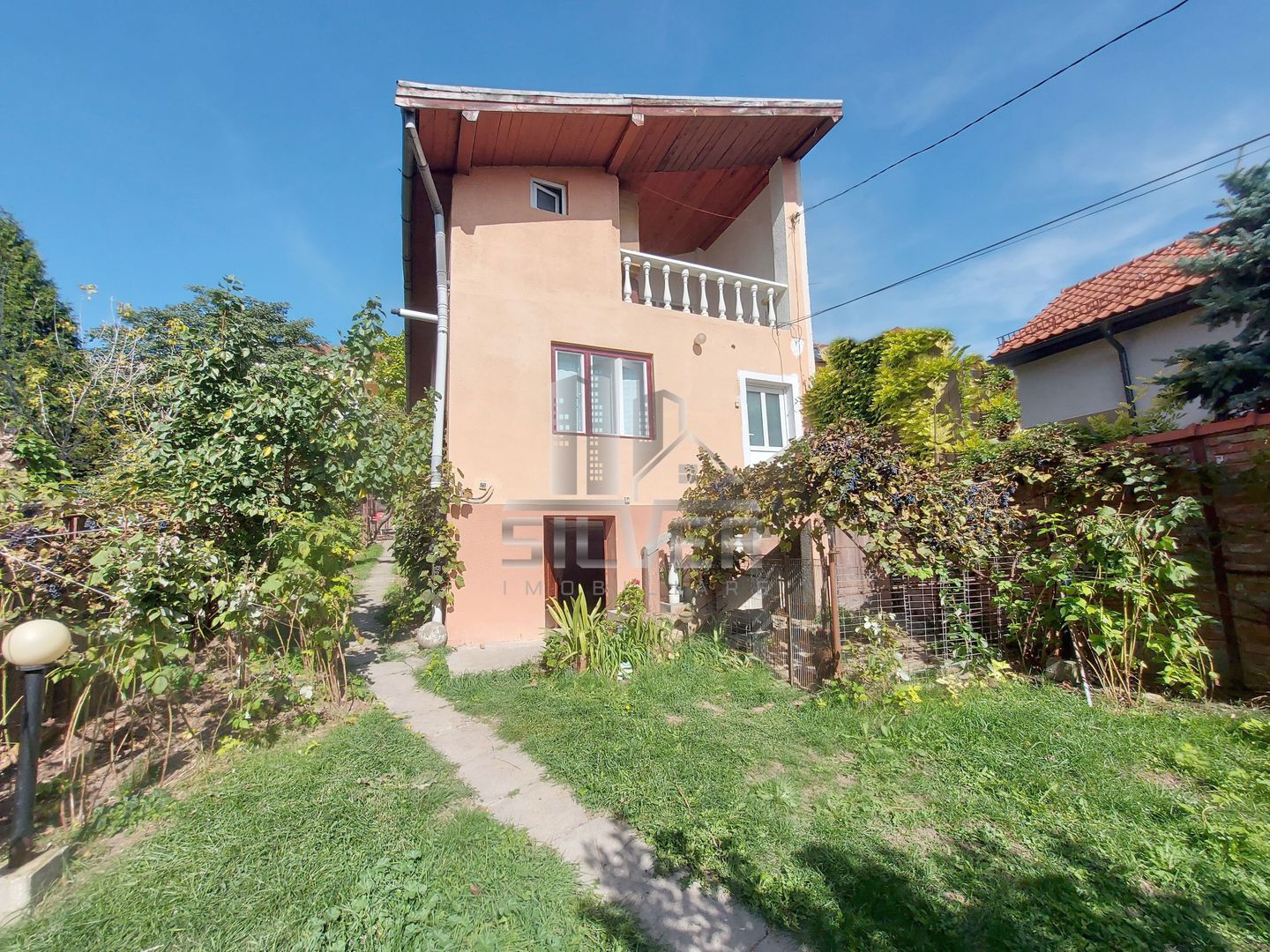 Casa cu 3 camere ptr muncitori in Grigorescu. - Poză 1