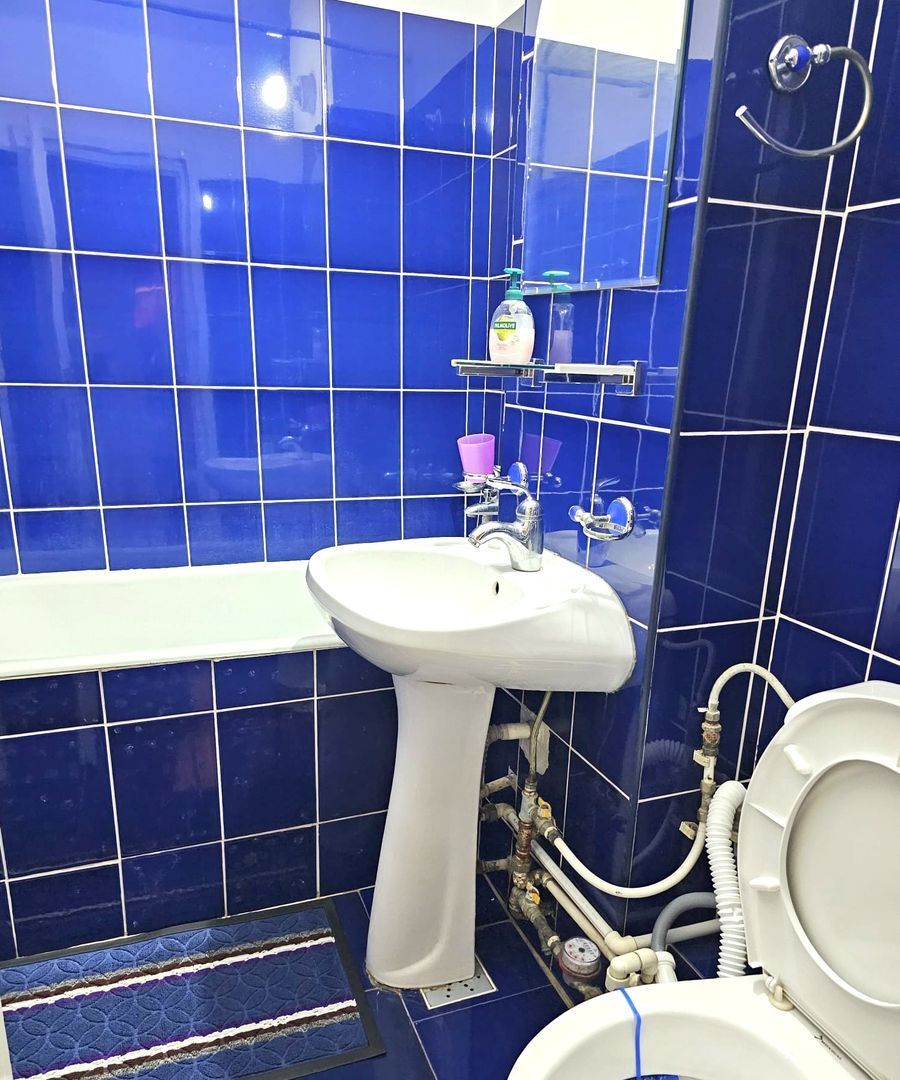 Apartament cu 3 camere, etaj intermediar - Piata Centrala - Poză 4